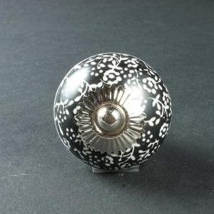 Keramische knop zwart/wit gebloemd