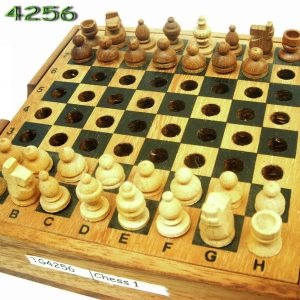 Chess L houten schaakspel