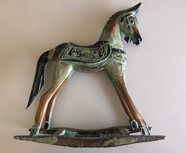 Houten hobbel paard ±30cm greenwash