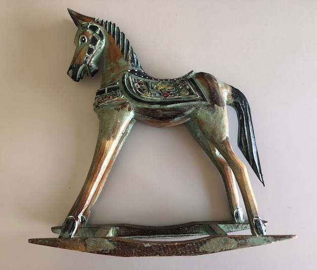 Houten hobbel paard ±30cm greenwash - Afbeelding 2