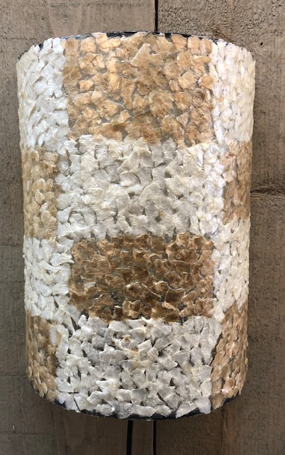 Schelpen wandlamp ±30cm handgemaakt van kleine stukjes capiz schelpen