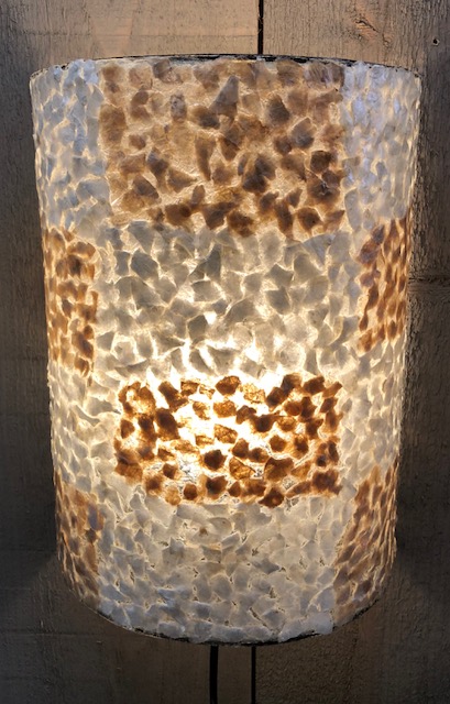 Schelpen wandlamp ±30cm handgemaakt van kleine stukjes capiz schelpen - Afbeelding 2