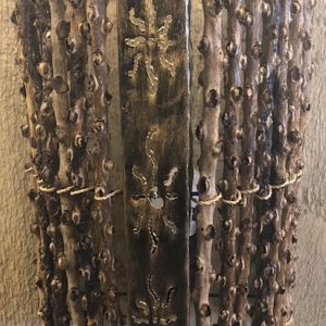 Kokosnoot wandlamp ±30cm handgemaakt van metaal en kokosnoottakken - b