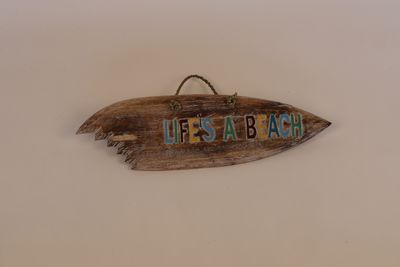 Houten surfplank met haaienbeet - Life's a beach 50cm