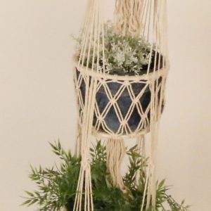 Macramé bloempothanger driedubbele pot ±17cm, ±22cm en ±26cm creme