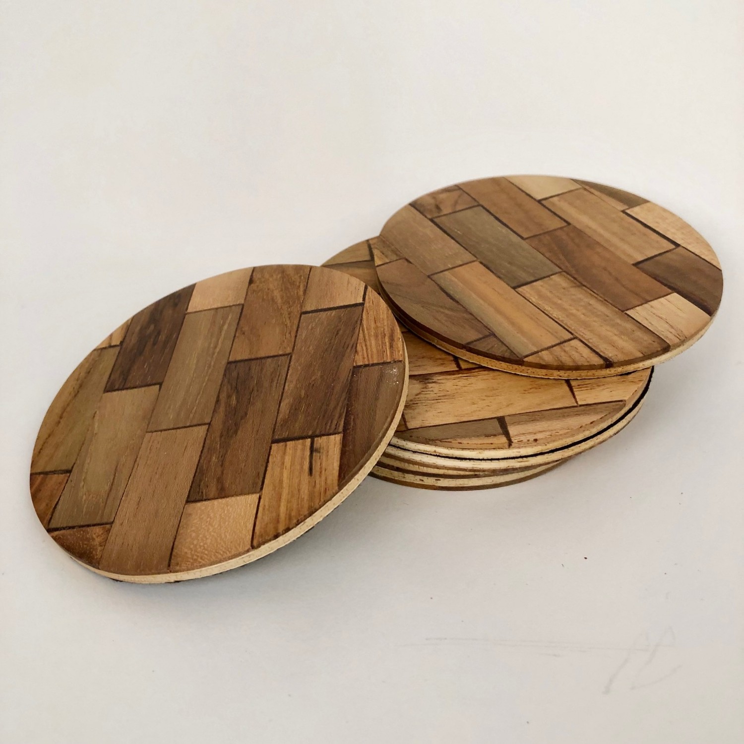 Onderzetters rond teakhout 6 stuks excl. houder