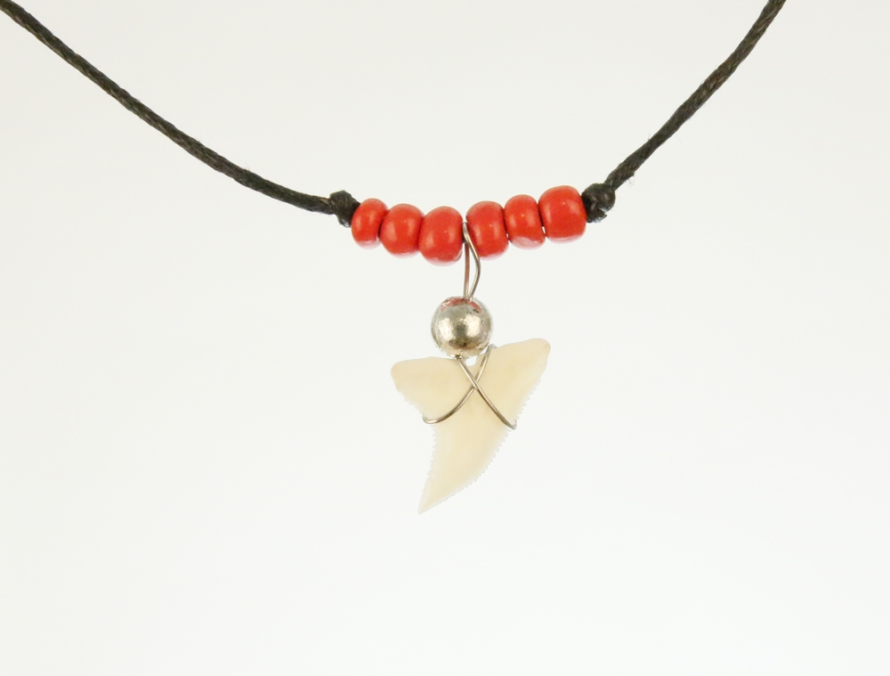Haaientandketting- rode kraaltjes HK0037