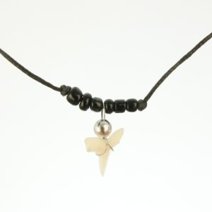 Haaientandketting- zwarte kraaltjes HK0034