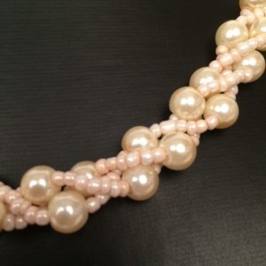 Kralenketting creme