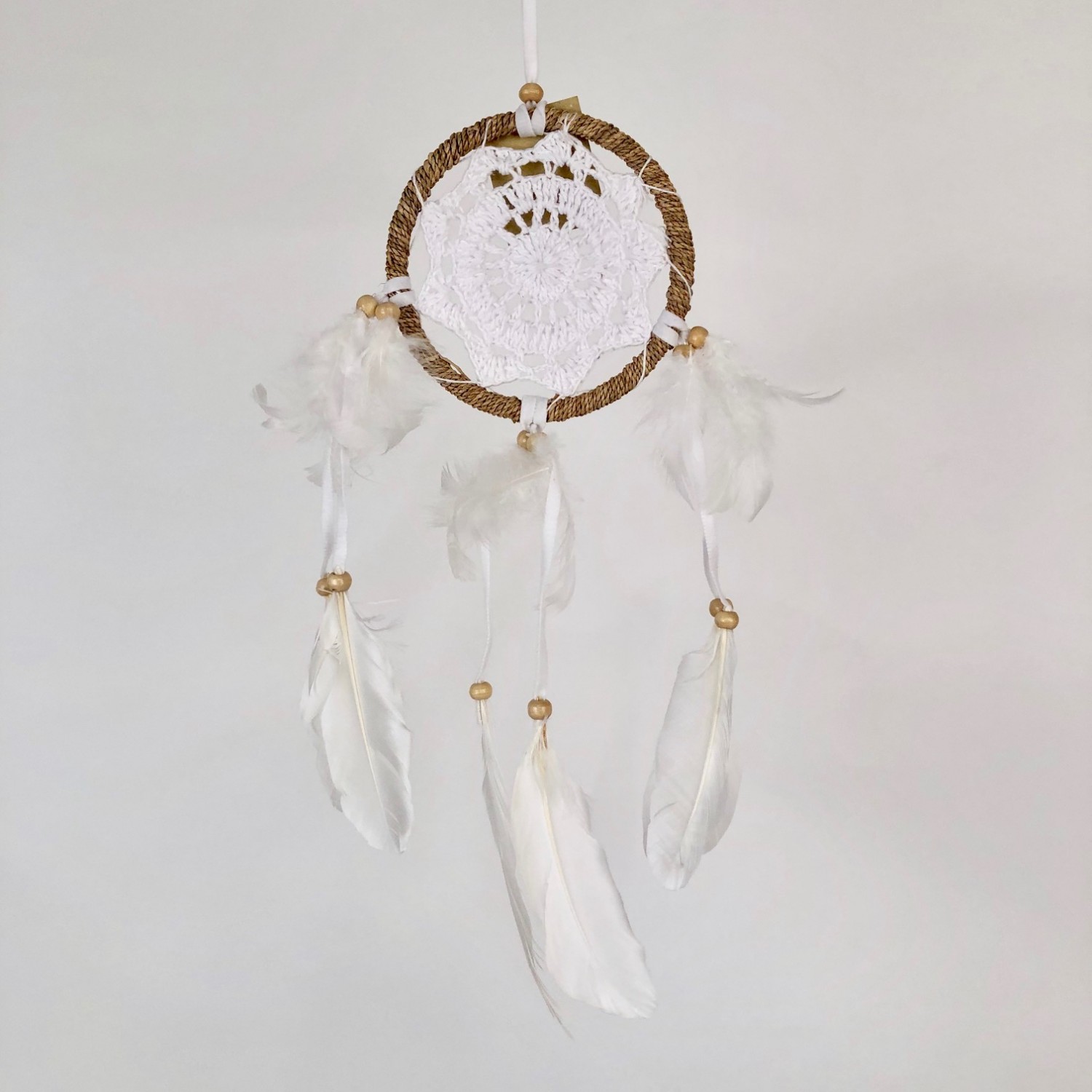 Dromenvanger gehaakt ring met touw ±12cm zonder kleintjes wit