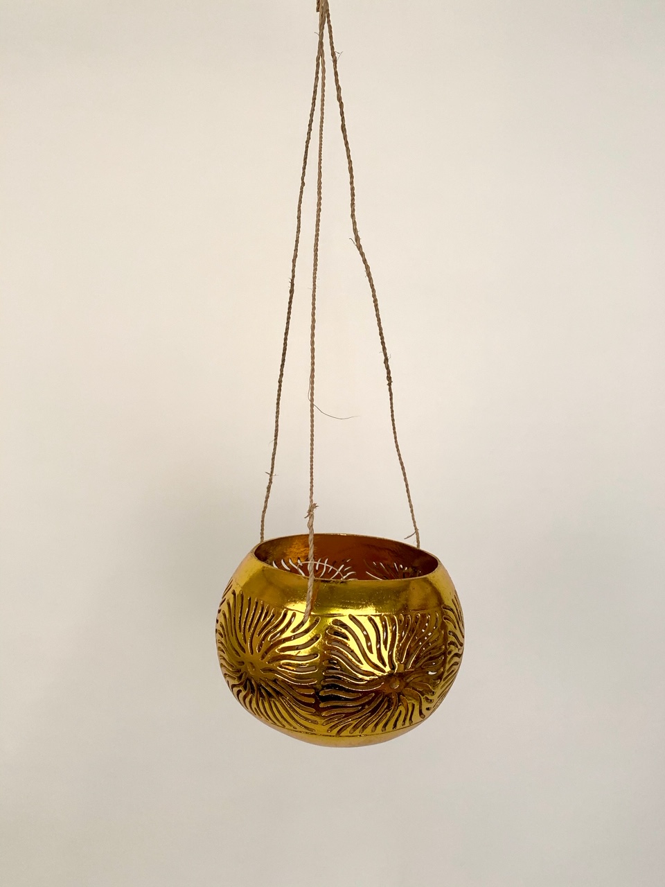 Kokosnoot waxinelicht houder ±15cm volledig goud - Afbeelding 2
