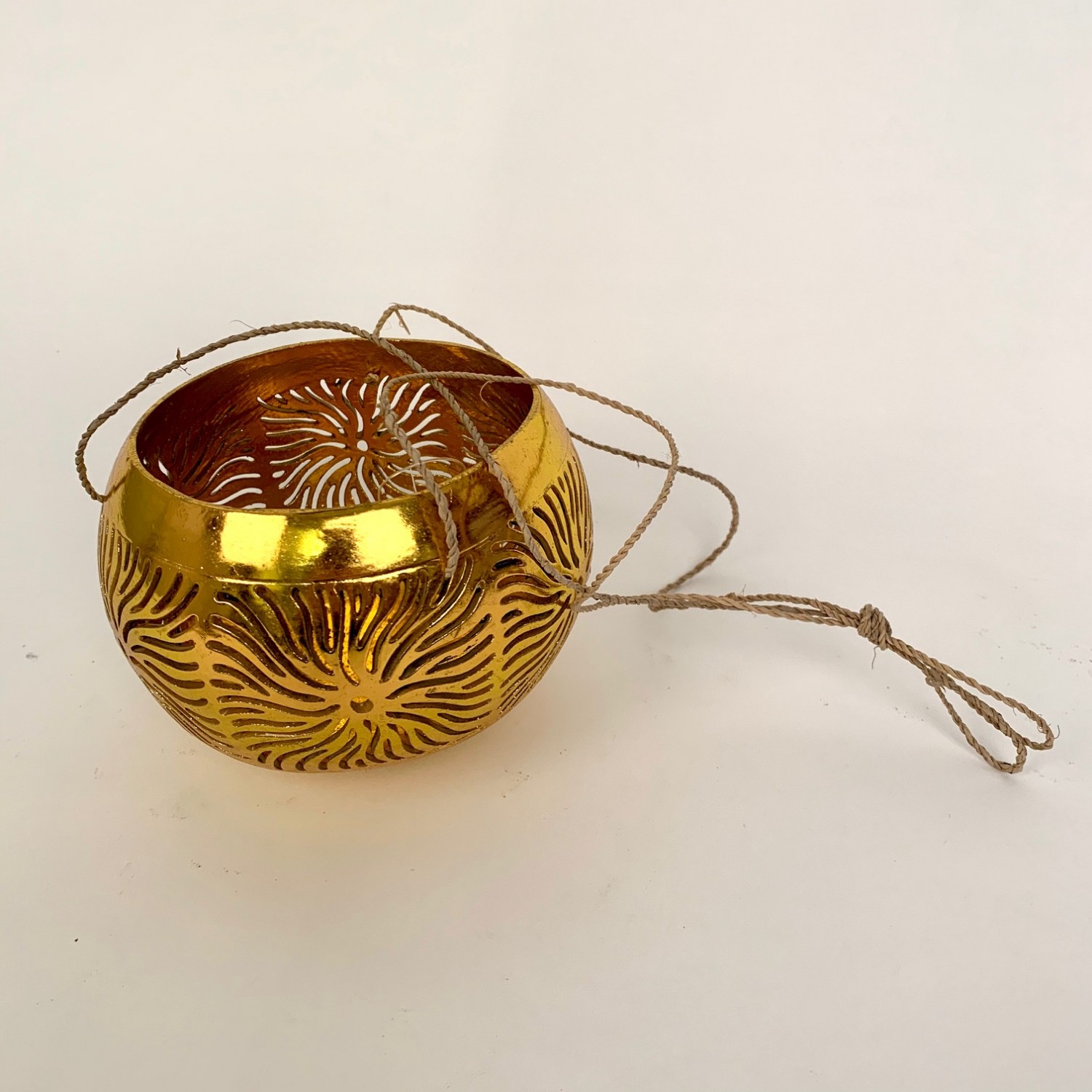 Kokosnoot waxinelicht houder ±15cm volledig goud - Afbeelding 4