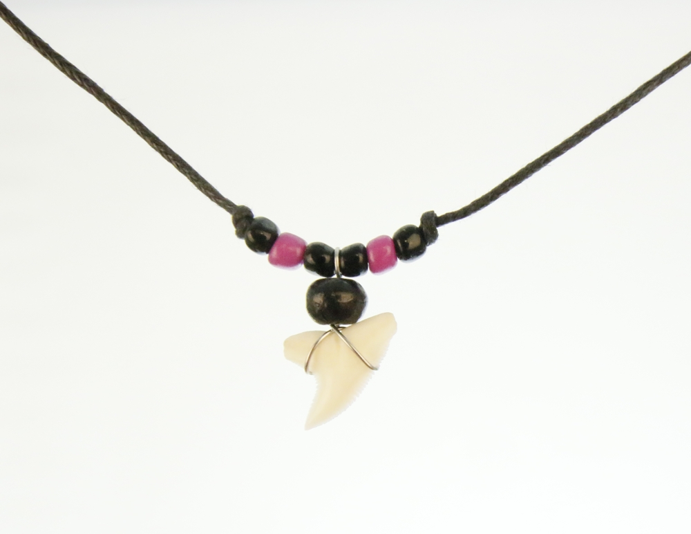 Haaientandketting- gekleurde kraaltjes HK0029