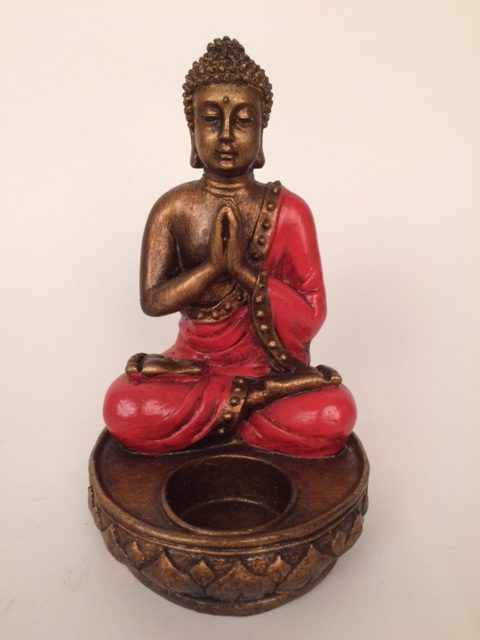 Biddend Buddha waxinelichtjeshouder rood