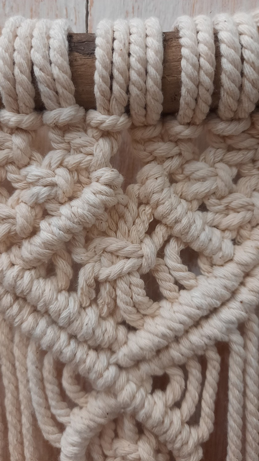 Macramé bloempothanger aan stok - ±1m creme - Afbeelding 2