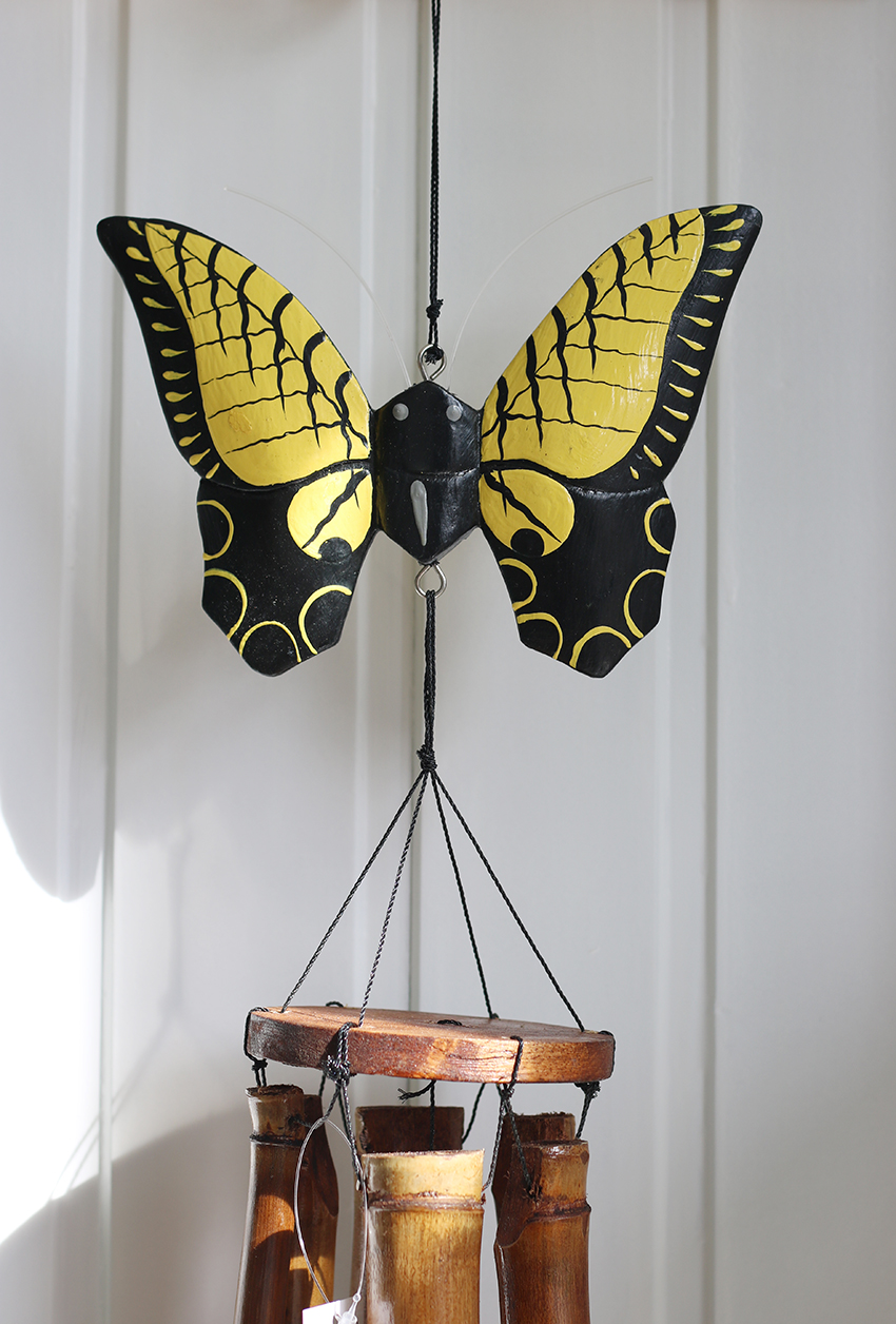 Bamboe Windgong Vlinder 30 cm Geel