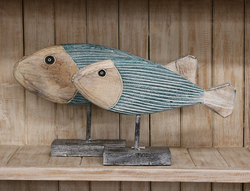 Houten vis op voet turquoise/houtkleur ±50cm - Afbeelding 2