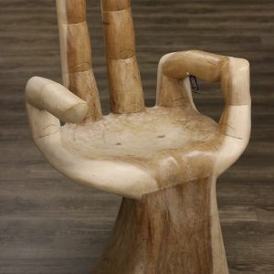 Handstoel Indonesisch handw - rechts  ± 52x90x40cm (bxhxd)