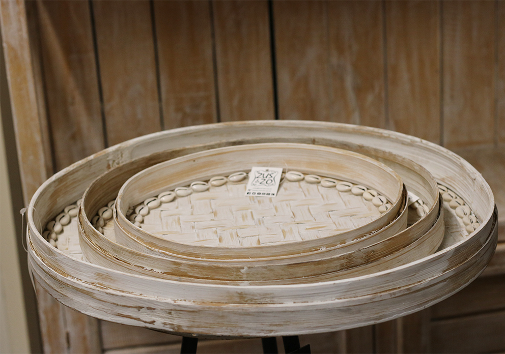 Bamboeschaal rond met schelp ±40cm whitewash - Afbeelding 3