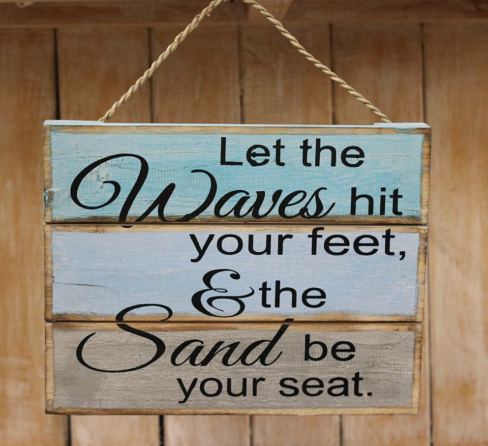 Tekstbord hout 'Let the waves...' 24x30cm