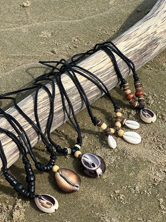 Schelpenketting met bruine kokoskraaltjes - Afbeelding 3